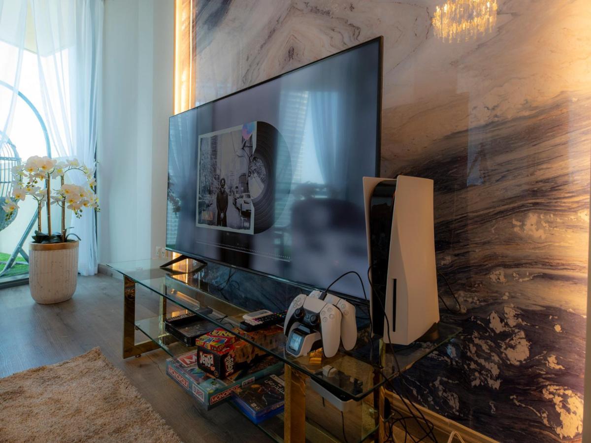 First Class 3Br With Full Dubai Skyline & Sea View Daire Dış mekan fotoğraf